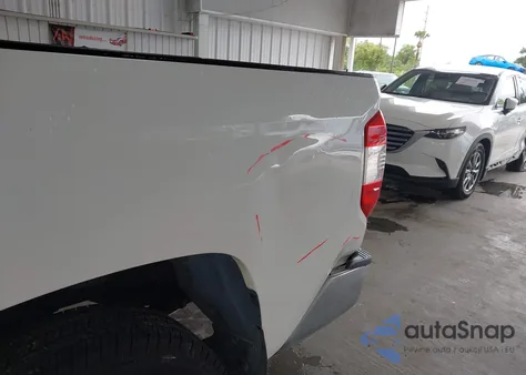 2017 Toyota Tundra Sr5 5.7L V8 z USA, uszkodzony, nr VIN 5TFUW5F1XHX629328